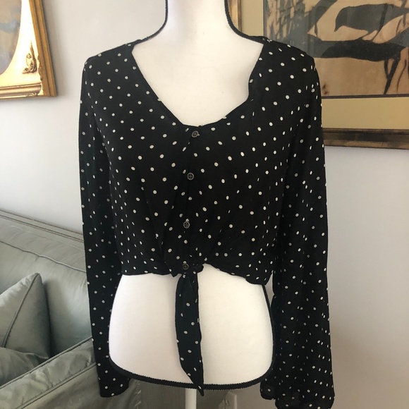Cute Black and White Polka Dot Tie Front Crop Top - Picture 2 of 4